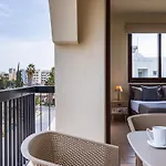 Modern 2-bedroom With Balcony & Wifi * ラルナカ