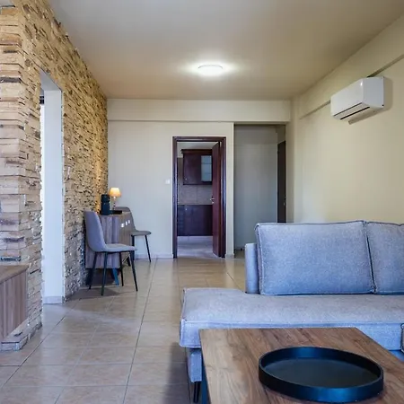 Modern 2-bedroom With Balcony & Wifi *