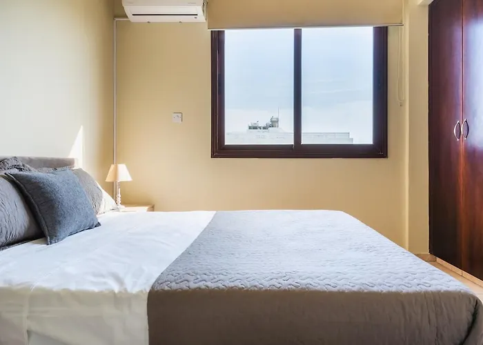 Modern 2-bedroom With Balcony & Wifi Appartamento Larnaca