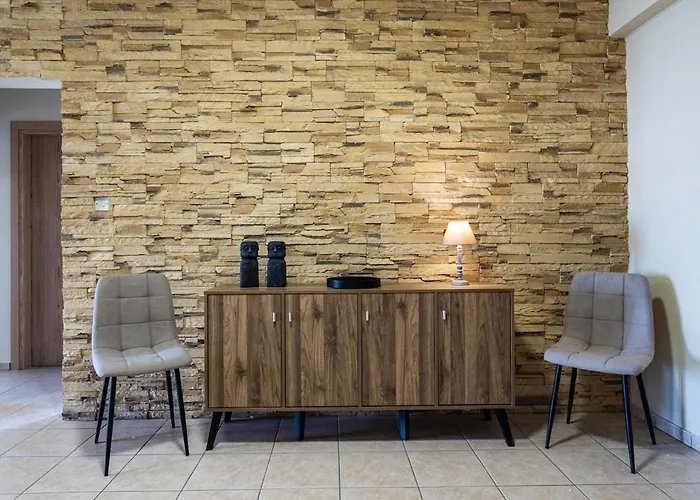 Appartamento Modern 2-bedroom With Balcony & Wifi